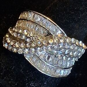 Elegant Silvertone Ring With Princess Square And Round Faux Diamonds 10 1/2